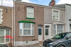 Glenmore Avenue, Plymouth, PL2 1HY