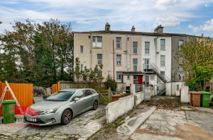 Embankment Road, Plymouth, PL4 9JQ