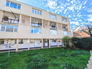 Vaagso Close, Plymouth, PL1 4DD